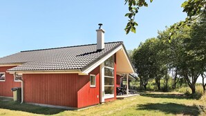 Exterior - Splendid Holiday Home With View (Grossenbrode)