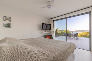 5 bedrooms, in-room safe, iron/ironing board, free WiFi