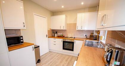 Cosy 4-bedroom home in Glenboig, near Glasgow