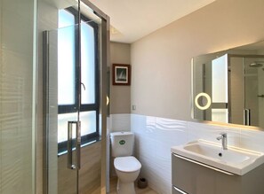 Shower, hair dryer, towels, toilet paper - Fully equipped studio in city center, FREE WIFI (Montluçon)