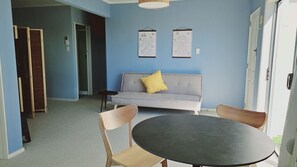 Interior - Kina Beach Studio (Tasman)