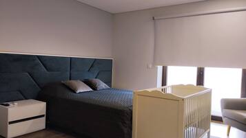 5 bedrooms, soundproofing, free WiFi