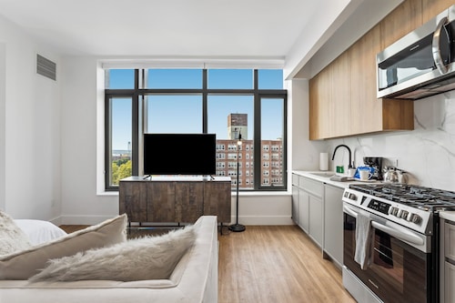 Posh Studio with Luxe Amenities in Prime Location!