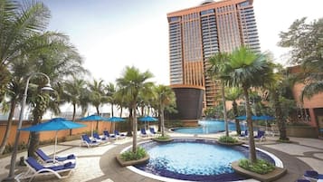 Kolam renang kanak-kanak