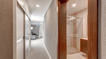 Luxury Triple Room, Balcony | 1 bedroom, free WiFi