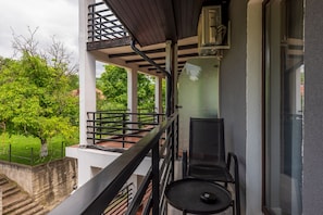 Luxury Suite, Balcony | 1 bedroom, free WiFi