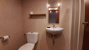 Double Room | Bathroom
