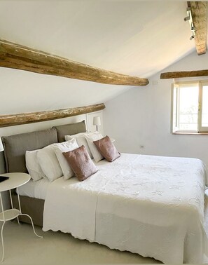 5 Schlafzimmer, Bügeleisen/Bügelbrett, Reisekinderbett, kostenloses WLAN