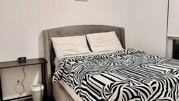 1 bedroom, iron/ironing board, WiFi, bed sheets