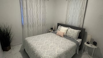 2 chambres, fer et planche Ă repasser, Wi-Fi, draps fournis