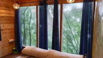 Deluxe Cottage, Balcony, Hill View | 1 bedroom, laptop workspace