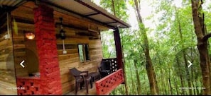 Deluxe cottage, balkon, uitzicht op heuvels | 1 slaapkamer, een laptopwerkplek