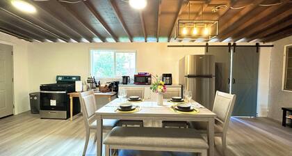 SoCalGateway:2BRw/WIFI&TV!Sleep8 and Parking/near by Disney