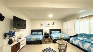 2 bedrooms, in-room safe, iron/ironing board, WiFi