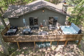 Outdoor dining - Peaceful Forest Escape w/ Lake Access (Swanton)