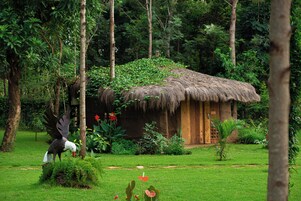 Deluxe Double Room, 1 King Bed, River View | Individually decorated, free WiFi, bed sheets, wheelchair access