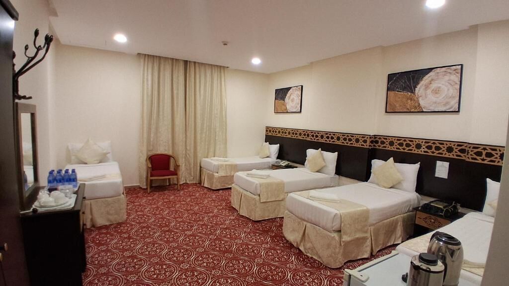 Familiekamer, 5 slaapkamers | Een strijkplank/strijkijzer, gratis wifi