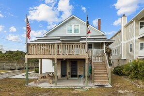 Exterior - Sunset Shores-Oceanfront/Pet Friendly Home in Atlantic Beach, NC (Atlantic Beach)