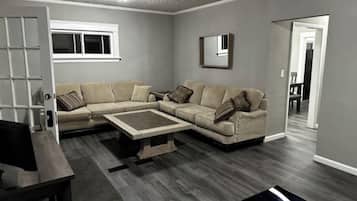 Smart TV, computer monitors