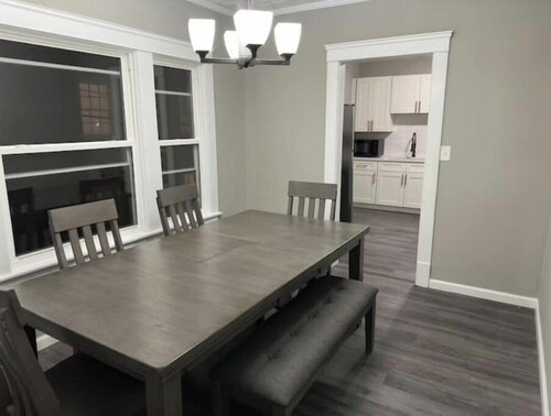 Shaker Ohio contemporary home!

