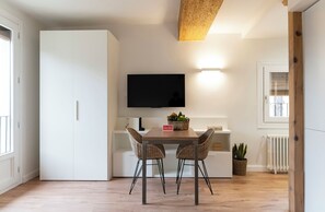 Loft, Mountain View | 1 bedroom, desk, iron/ironing board, free WiFi - La Casa del Orfebre (Cuenca)