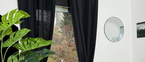 3 camere, una scrivania, ferro/asse da stiro, culla da viaggio
