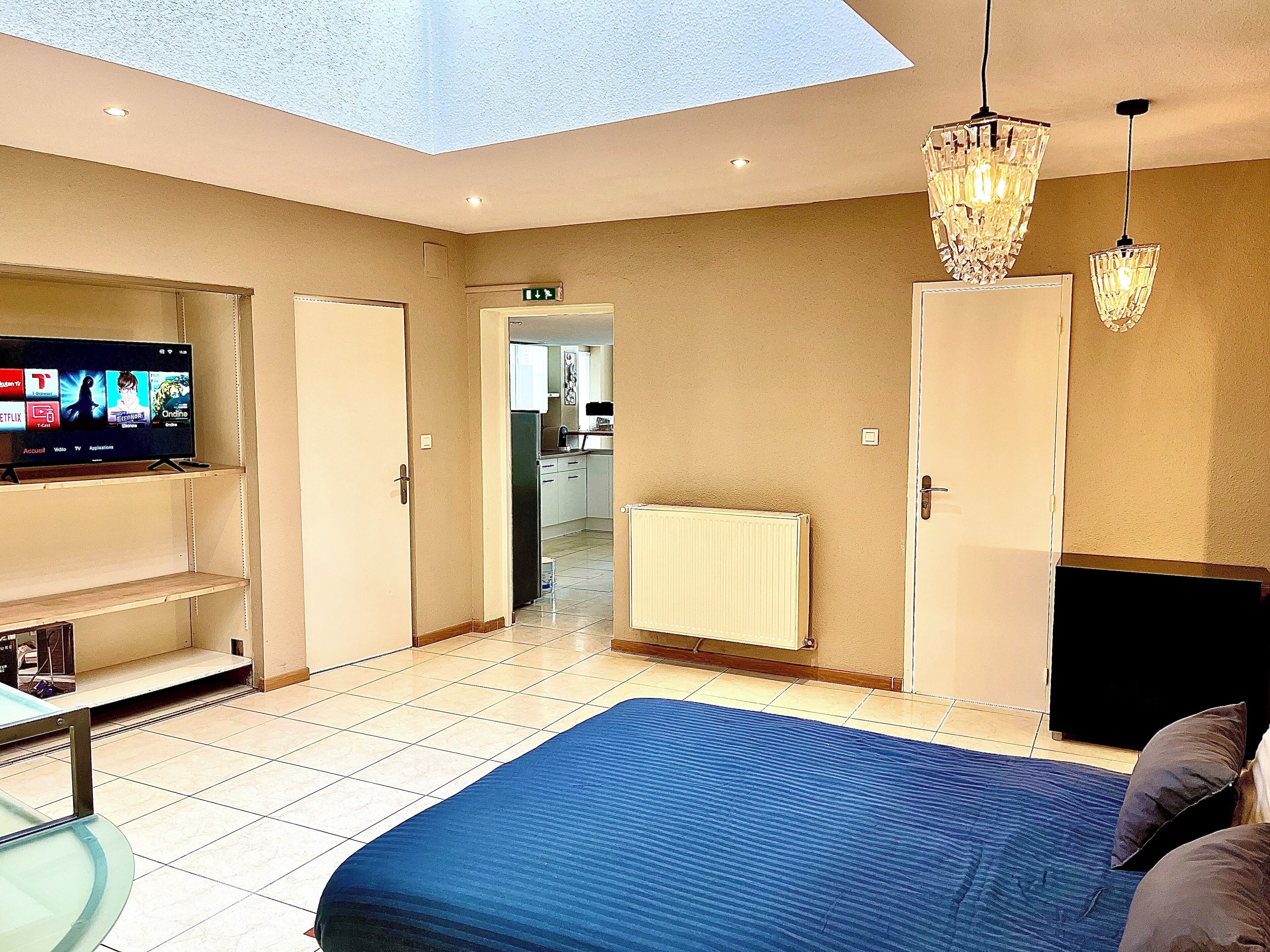 4 chambres, fer et planche à repasser, Wi-Fi, draps fournis