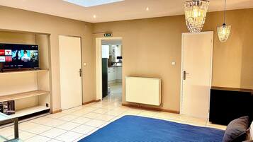 4 chambres, fer et planche Ă repasser, Wi-Fi, draps fournis