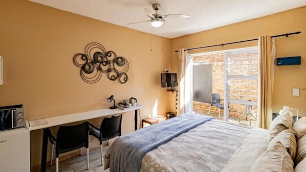 1 Schlafzimmer, Schreibtisch, Bügeleisen/Bügelbrett, WLAN