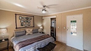 1 bedroom, desk, iron/ironing board, WiFi