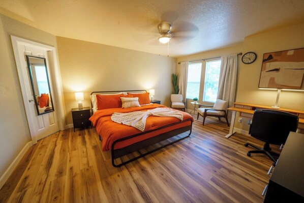 3 bedrooms, iron/ironing board, WiFi, bed sheets