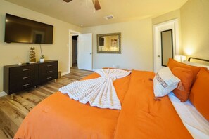 3 bedrooms, iron/ironing board, WiFi, bed sheets