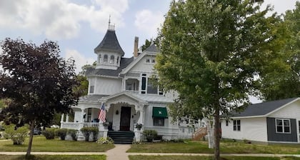 Maon House Bed and Breakfast