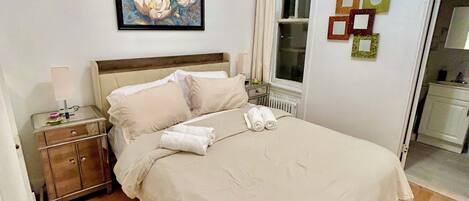 1 chambre, fer et planche à repasser, Wi-Fi gratuit, draps fournis