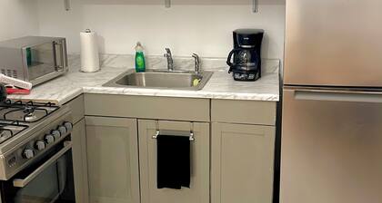 Cozy Private One-Bedroom Apartment Close to Williamsburg Brooklyn