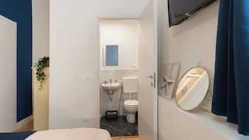 Basic Double Room | Bathroom | Shower, free toiletries, hair dryer, towels