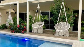 Design Apartment, Ensuite, Pool View (Supérieur) | Outdoor pool