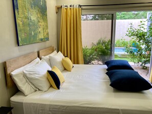 Doppelzimmer, mit Bad, Poolblick (Premium)