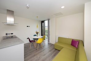Living area - Crow's Nest (Cork)