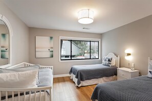 3 bedrooms, iron/ironing board, Internet, bed sheets