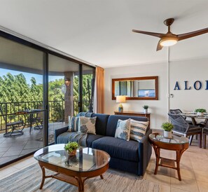 Smart TV - Views! Beaches and Shopping Right Next Door! A308 (Kihei)