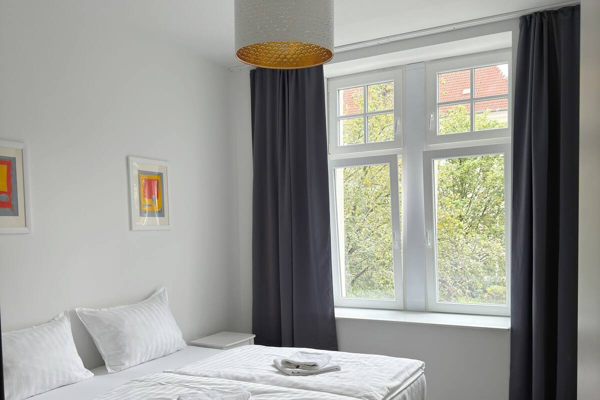 Comfort-Apartment | 2 Schlafzimmer, laptopgeeigneter Arbeitsplatz, Verdunkelungsvorhänge