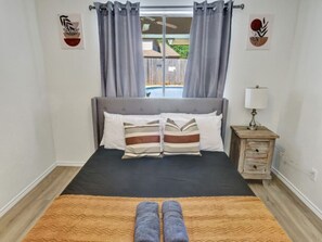 4 bedrooms, WiFi, bed sheets