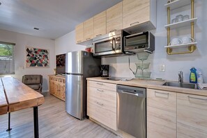 冰箱、微波炉、炉灶、茶具/咖啡用具