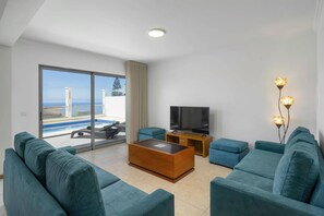 Smart TV - Villa Atlantic Sunrise by Villa Plus (Funchal)