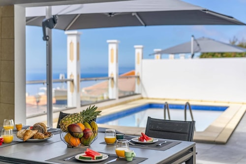 Villa Atlantic Sunrise by Villa Plus