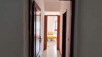 Interni