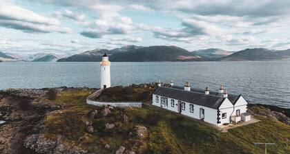 Eilean Sionnach Lighthouse Cottage