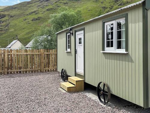 Shepherds Cabin - UK48225