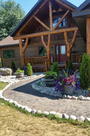 Exterior detail - The Cabin at The Land of the Yellow River (Necedah)